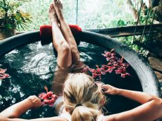 Jak na deprese? Pomůže teplá, nikoli horká odpolední koupel
