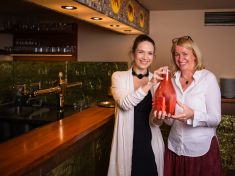 Aukční lahve Pilsner Urquell přinesly 2 miliony pro Centrum Paraple