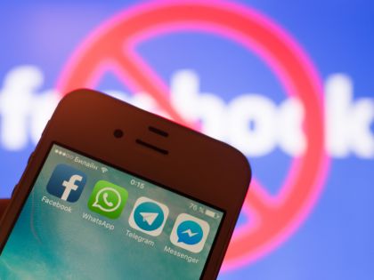 Facebook zařízl dvě ruské dezinformační sítě ve východní Evropě