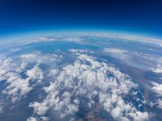 Stratosféru zmenšují skleníkové plyny. Ta nás už nedokáže chránit před UV zářením