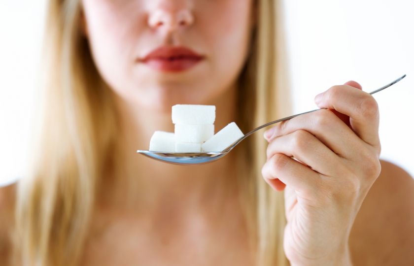 Užíváte víc cukru, než je zdrávo? Tělo na to nakonec samo upozorní
