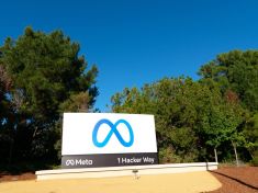 Zuckerbergova zmatená Meta: Zatím mu spíš způsobila docela komické problémy