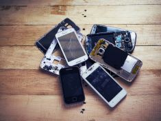 Palčivá otázka v centru klimatické krize: Kam putuje náš elektroodpad?