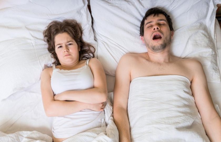 Jak se v manželství dobře vyspat a ještě upevnit vztah? Zkuste oddělené ložnice