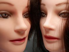 Sexuolog Pavel Turčan: Sexuální roboti mohou sloužit jako náhrada ochranářské matky