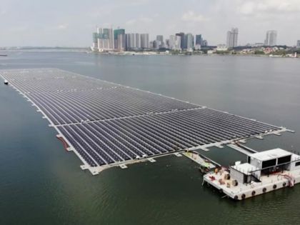 Solární farmy na moři: Budoucnost obnovitelných zdrojů je i tam, kde není půda