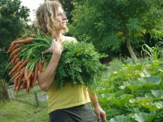 Permakultura vrací člověka zpátky na zem, říká architekt přirozených zahrad