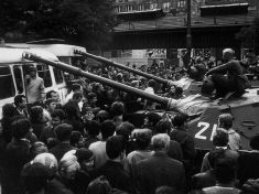 Proč už dnes nejsou k invazi potřeba tanky