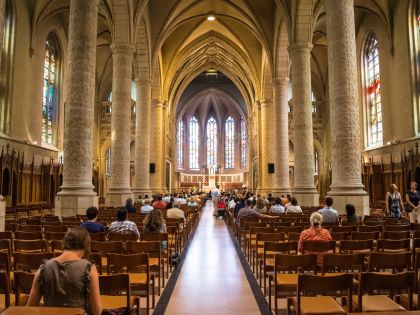 Profesor z Oxfordu: Proč přežívají církve? Ze stejného důvodu jako věda a literatura