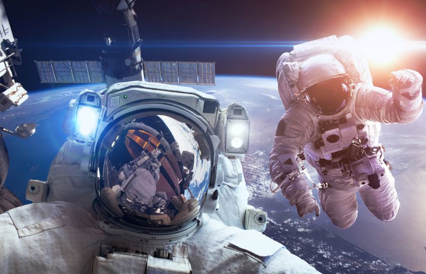 Instruktor NASA boří mýtus: Gravitace existuje v raketě i na ISS
