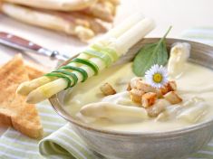 Tip na jarní polévku? Ta z chřestu! 