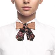 No řekněte, nevypadá dámský motýlek přímo božsky? Značka BeWooden nabízí opravdu široký výběr.