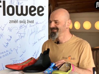 Filip Pathik Vystavěl: 99 % dnešních bot nám deformuje nohy 