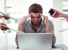 Stres má na svědomí více úmrtí než rakovina kůže, naznačují výsledky výzkumu