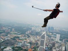 Smrtící selfies mají za následek 127 úmrtí. Kde končí zábava a začíná nebezpečí?