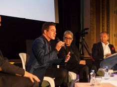 Video: Znáte vzorec na štěstí? Deepak Chopra vám ho prozradí