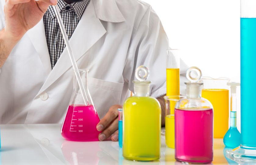Je kosmetický průmysl největší chemická laboratoř světa?