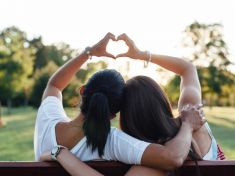 Jak vychovávat puberťáka a nepropadnout panice? 