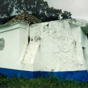 Kaple přistavěná k dolmenu, Portugalsko