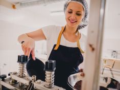 Chocolatiérka z jihomoravské vesničky válcuje soutěže v Londýně