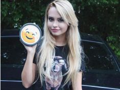 Na sklech aut se objeví smajlíky jako v mobilu 