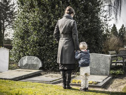Smrt by rozhodně neměla být žádným tabu. Jak o ní ale mluvit s dětmi?