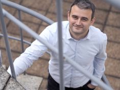 Rozhovor: Cena informace se pomalu vrací, říká Ján Simkanič