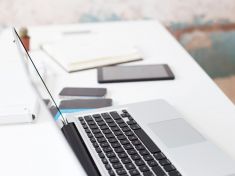 Nová baterie do mobilu či počítače si bere energii přímo ze vzduchu