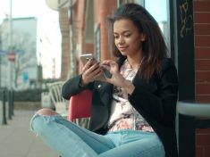 Mladí Američané ztrácí o Facebook zájem, je až na čtvrtém místě