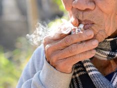 Tak je to tedy lék? Nejvíce uživatelů konopí přibývá mezi seniory