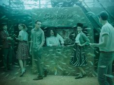 Podmořská galerie spojuje svět pod hladinou se snímky z vídeňského života