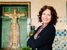 Rodiče přestávají kvůli mobilům chápat jazyk dětí, říká Laura Janáčková