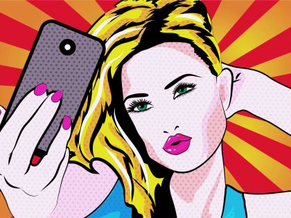 Kult selfies jako morální panika: Proč všichni chceme být viděni