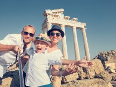 Proč je dovolená s foťákem a sociální bublinou na zádech taková dřina