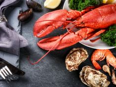 Restaurace chce ulevit humrům vařeným zaživa. Zkouší to marihuanou