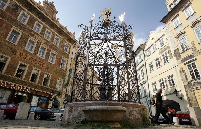 Praha má víc než stovku vlastních studánek, ty ale pomalu mizí