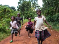 Miliony Uganďanů odpojují internet. Vadí jim daň proti tlachání