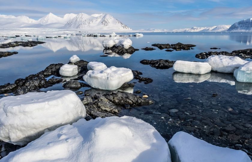 Led v Arktidě sice taje, jinak ale kolem Arktidy přituhuje