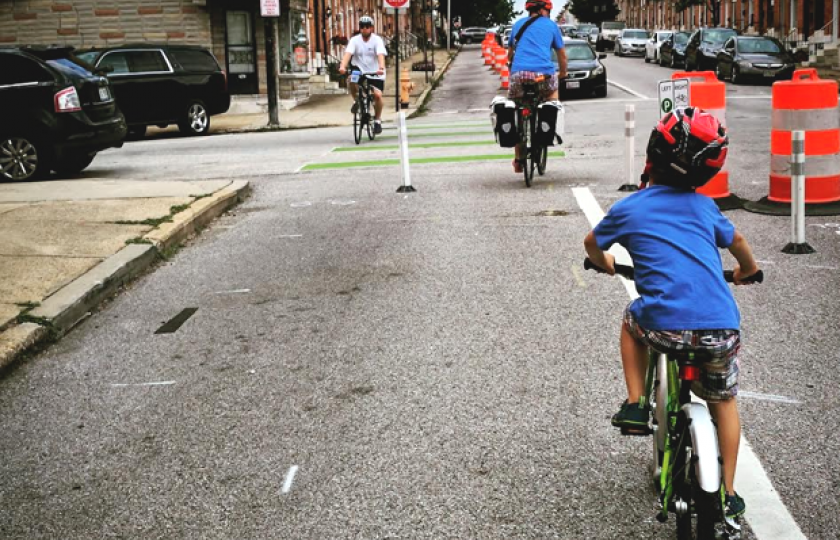 V Baltimore zrušili kvůli parkování cyklopruhy, ty jsou ale bezpečnější i pro řidiče aut