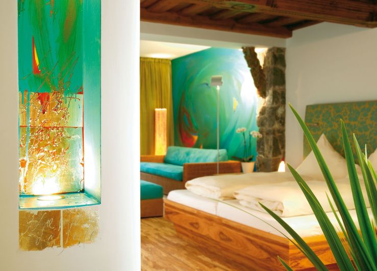 suite ultramarin c edward groeger art in action der krallerhof