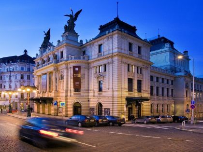 Místostarosta Prahy 2: Chceme parkovací dům u nádraží i podzemní stání na Karláku