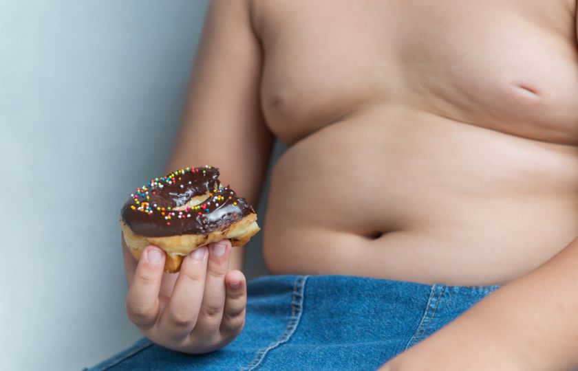 Už nebojují s podvýživou, ale s nadváhou: Proč bohaté děti hubnou a chudé tloustnou