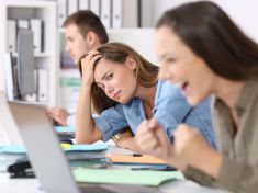 Pět rad, jak přežít setkání s těmi, které nechcete vidět