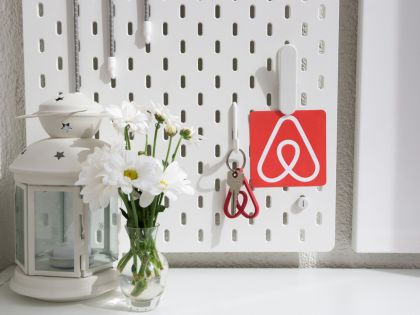 Je Airbnb v Praze fér? Za noc zaplatíte i přes 100 tisíc. Kvalita je navíc mizerná