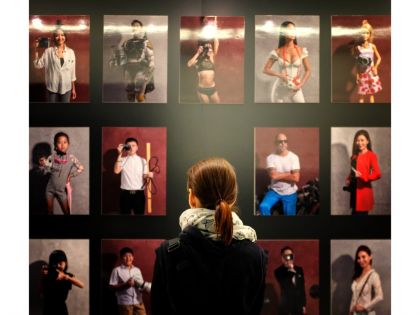 V Mánesu vystavují světoví dvorní fotografové Fujifilmu. Zažijete i Kapku naděje