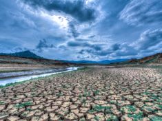 Téma týdne: Hladiny podzemních vod klesají všude. A kvůli tomu žízní i řeky