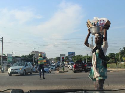 Když se řidičům "prostě nechce". Jak fungují Uber, Bolt a spol. v Ghaně?