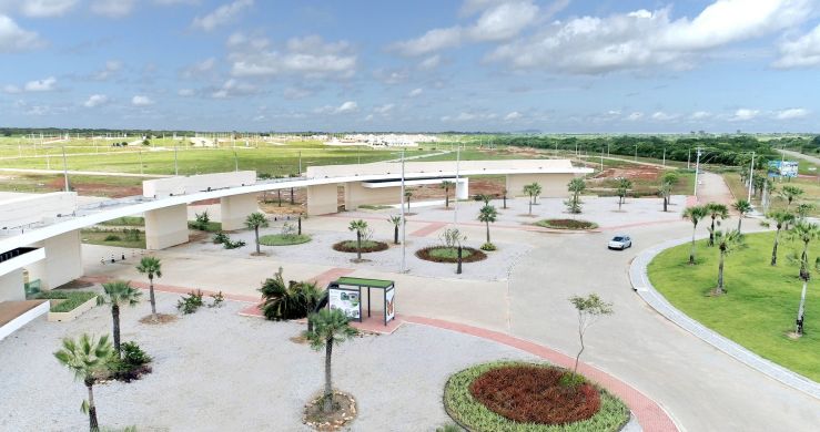 entrance to laguna june 2019