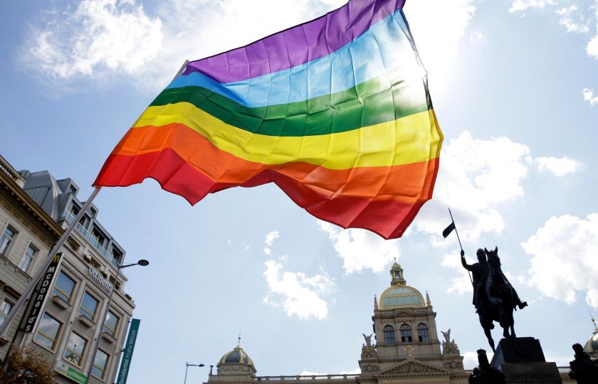 Ostrá tužka Karla Křivana: Má průvod gayů v Praze vůbec smysl?