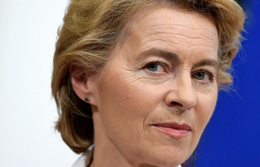 V čele Evropské komise je poprvé žena. Má von der Leyenová šanci Evropu sjednotit?